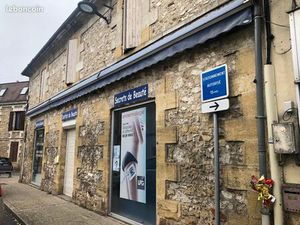 Local commercial La Madeleine