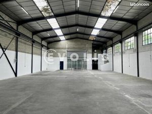 Local d'activité 670 m²