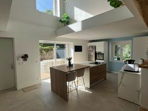 Maison entièrement rénové de 243m2