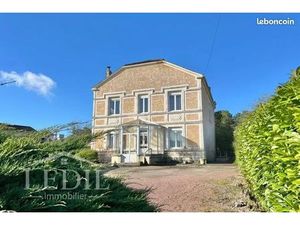 Maison 6 pièces 330 m²