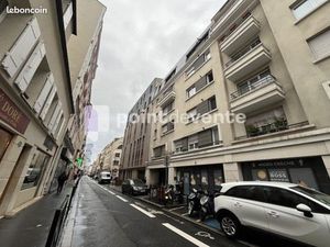 Commerce informatique/multimédia 30 m²