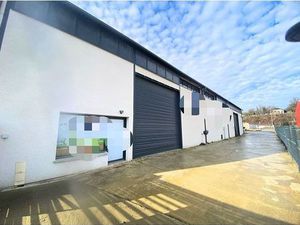 Entrepôt 648 m² PAVIE