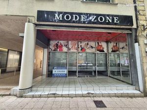 Local commercial 115 m² Auch