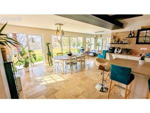 Villa d’exception 220m2 sur 1 hectare – Jurançon – Piscine  cabane perchée  toit terrasse 