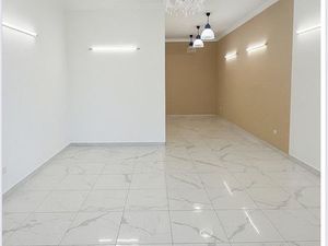 Local à céder Rond point champs Élysée