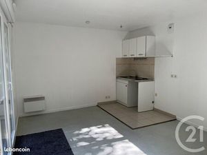 Studio 1 pièce 28 m²