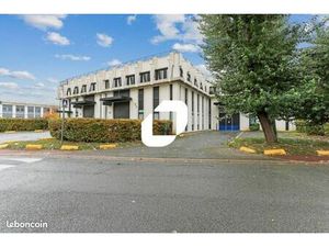 Local d'activité 678 m²