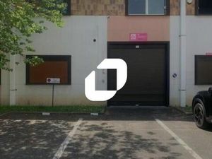 Local d'activité 211 m²