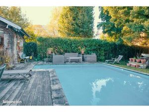 Maison 6 pièces 241 m²