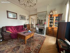 Maison 8 pièces 240 m²