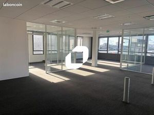 Bureau 490 m²