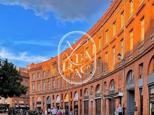 Local commercial 163 m²