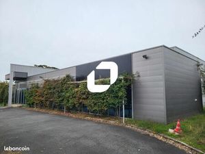 Local d'activité 1 021 m²