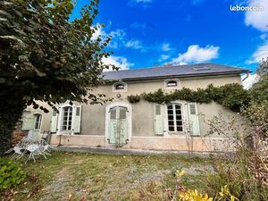 Longère 4 pièces 140 m²