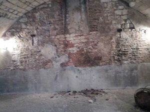 Cave voutée grande surface