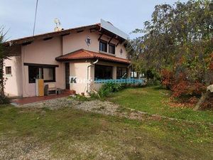 Maison 11 pièces 336 m²