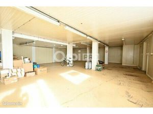 Local d'activité 320 m²