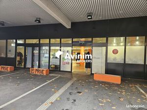 Local commercial 555 m² Mâcon