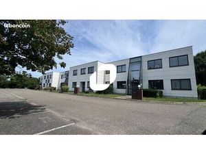 Local d'activité 258 m²