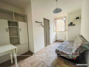 Studio 1 pièce 12 m²