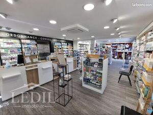 Commerce pharmacie 125 m²