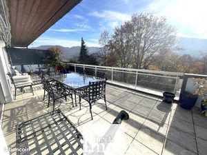 Maison 6 pièces 274 m²