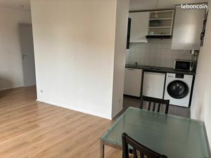 Studio / T1 meublé et parking aérien