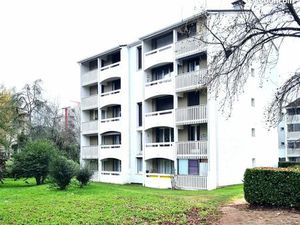 Apparemment 3 pièces