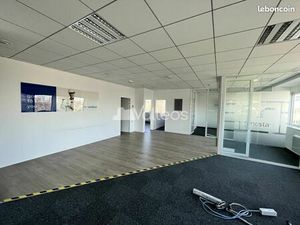 Bureaux 174 m²