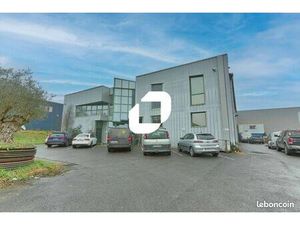 Local d'activité 1 668 m²