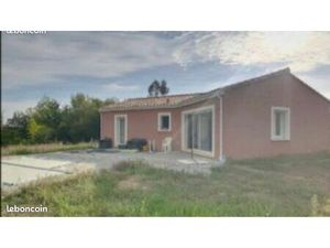 Maison de plein pied avec piscine