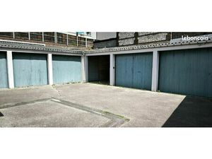 Parking/box 1 pièce 15 m²