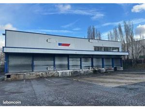 Local d'activité 1 650 m²