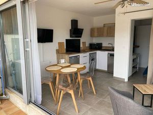 Petit maison bord de mer proche commerce