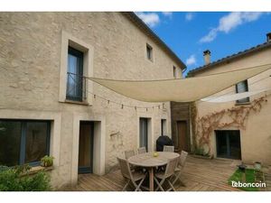 Maison de village 10 pièces 220 m²