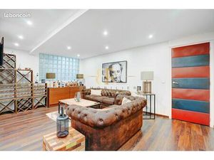 Loft/atelier/surface 6 pièces 202 m²