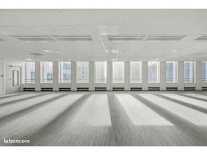 Bureaux 1 036 m²