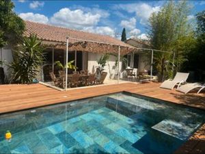 Charmante maison familiale avec jardin  piscine et terrain de pétanque  rénovée et idéalem