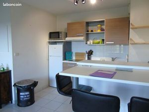 Appart 2 pieces meublé avec terrasse et piscine