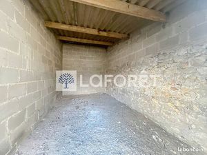 Parking/box 1 pièce 15 m²