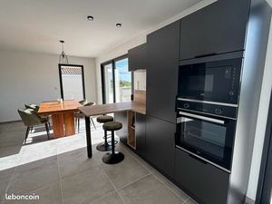 ? Maison neuve meublée – RE2020 – 90 m² – 3 chambres – Jardin & garage – Quartier Souché