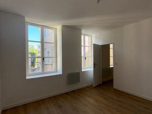 T3 entièrement rénové centre Mâcon