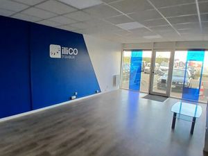 Boutique 60 m² Coignières