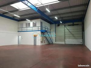 Local industriel 580 m²