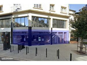 Local 383 m² Blois