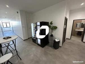 Local d'activité 205 m²