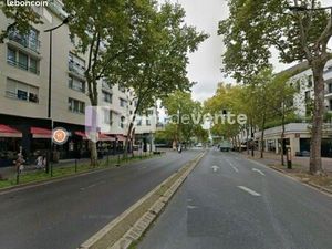 Local commercial 210 m²