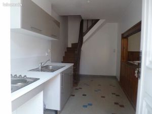 Logement à louer à Saint-Genest-d'Ambière