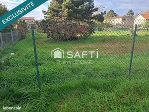 Terrain 436 m² VENDEUVRE-DU-POITOU