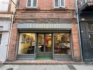 Local Commercial hyper centre